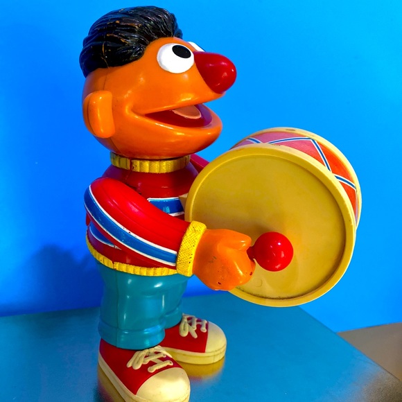SESAME STREET VINTAGE ERNIE WIND UP DRUMMER TOY BY ILLCO JIM HENSON MUPPETS 7” - Picture 4 of 16